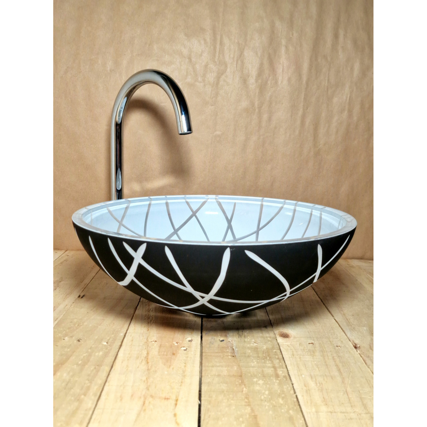 Skleněné designové umyvadlo v černé a bílé barvě U024 foto4