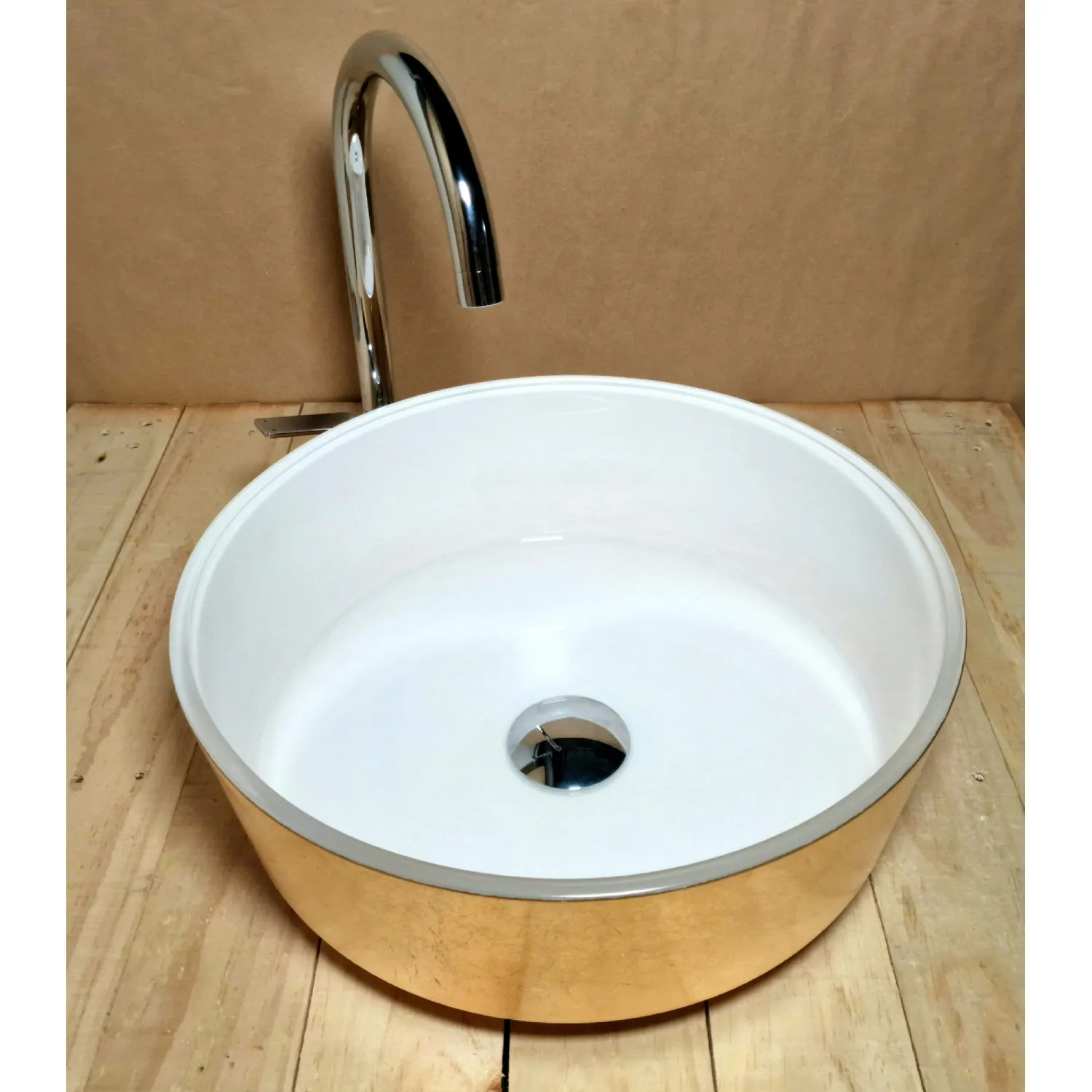 Stunning Glass Sink U030